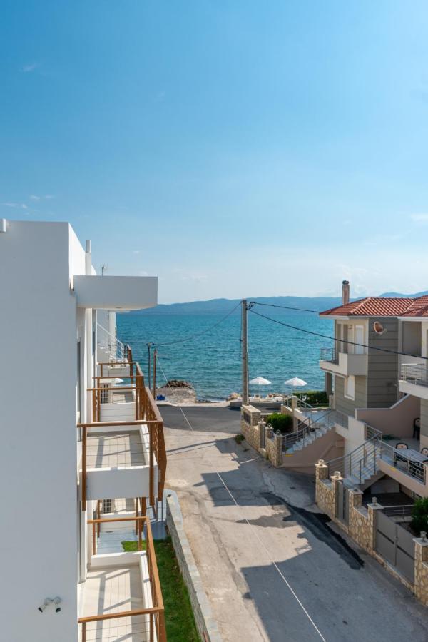 Costa Vasia Boutique Apartments Vrachati Luaran gambar