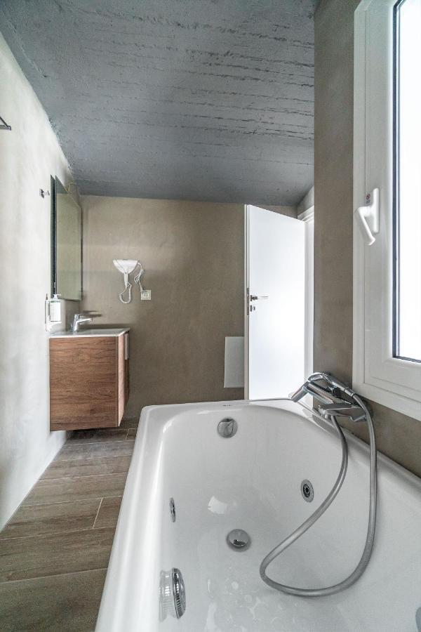 Costa Vasia Boutique Apartments Vrachati Luaran gambar